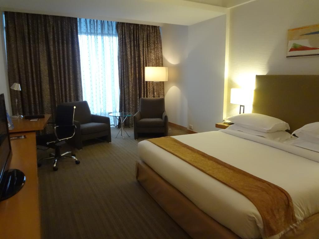 Hotel Radisson Blu Kharadi 5*