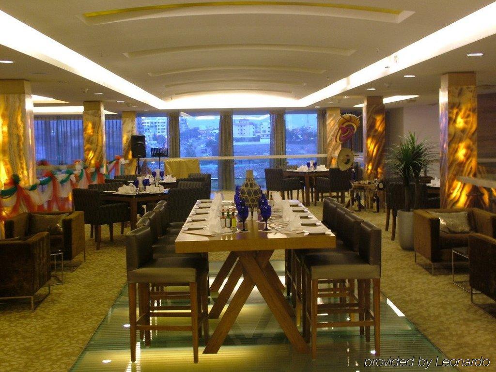 Radisson Blu Kharadi 5*